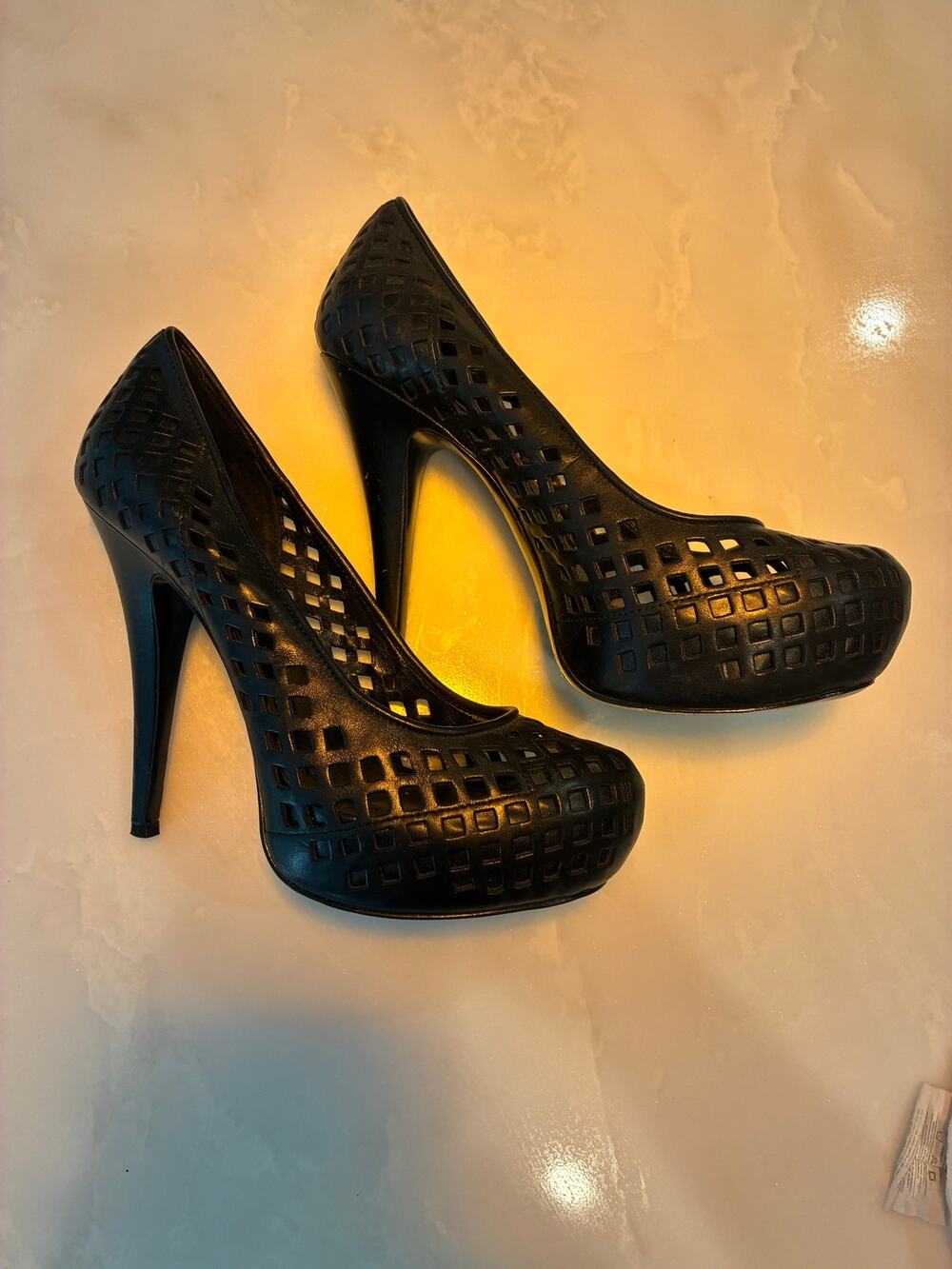 BCBGMAXAZRIA Editha Black Laser-Cut Leather Platform Pumps Size 8.5
